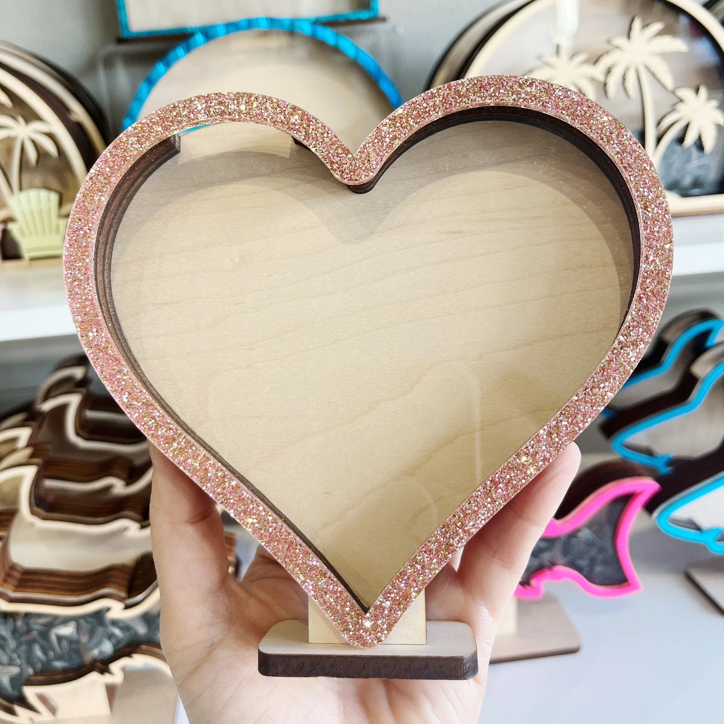 Classic Glitter Heart - Shark Tooth Bank